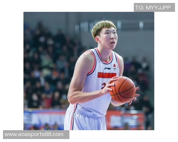 媒体人分析周琦低位威胁性建议教练组调整战术以充分发挥其优势